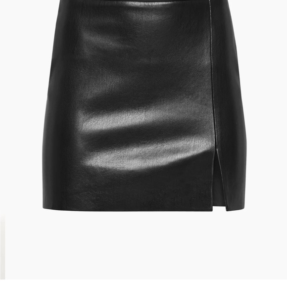 Aritzia Patio Mini skirt Size 6 - Picture 2 of 3